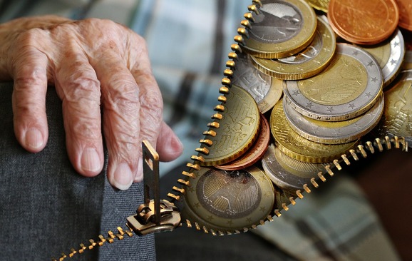 Weniger Rentner müssen Steuern zahlen