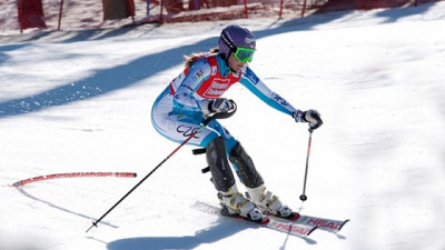 Slalom-Weltmeisterin Šárka Strachová aus Tschechien rast die Piste entlang. Auch bei Freizeitsportlern ist der weiße Sport beliebt.